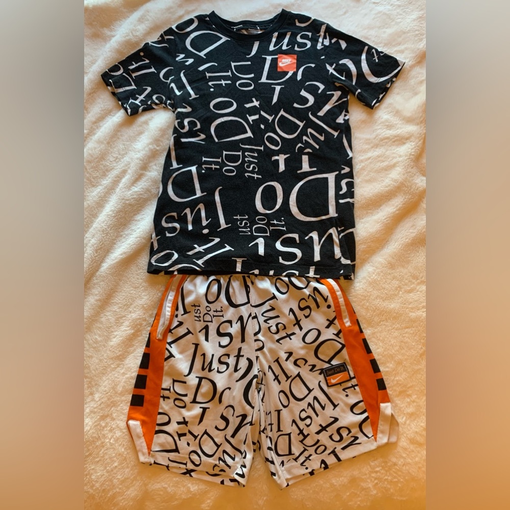 Youth Nike Set Shorts and Shirt